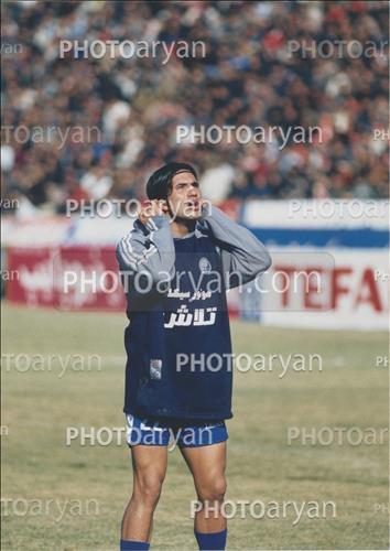 <span style='background: #33747a;box-shadow: 2px 3px 5px black;font-weight: 300;font-size: 10px;border-radius: 2px;margin: 2px;color: #fff;padding: 2px 5px;font - size: 10px;line - height: 22px; '>علیرضا نیکبخت واحدی</span> 