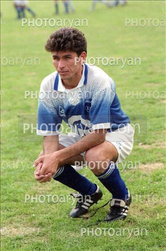 <span style='background: #33747a;box-shadow: 2px 3px 5px black;font-weight: 300;font-size: 10px;border-radius: 2px;margin: 2px;color: #fff;padding: 2px 5px;font - size: 10px;line - height: 22px; '>سیروس نعمتی نژاد</span> 