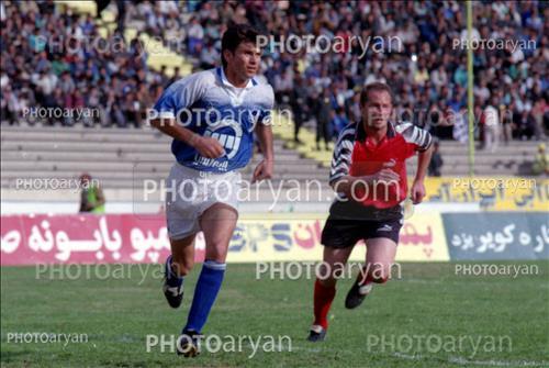 <span style='background: #33747a;box-shadow: 2px 3px 5px black;font-weight: 300;font-size: 10px;border-radius: 2px;margin: 2px;color: #fff;padding: 2px 5px;font - size: 10px;line - height: 22px; '>سیروس نعمتی نژاد</span> 