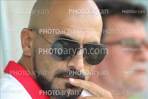 <span style='background: #33747a;font-weight: 300;font-size: 10px;box-shadow: 2px 3px 5px black;border-radius: 2px;margin: 2px;color: #fff;padding: 2px 5px;font - size: 10px;line - height: 22px; '>رضا جباری</span> 