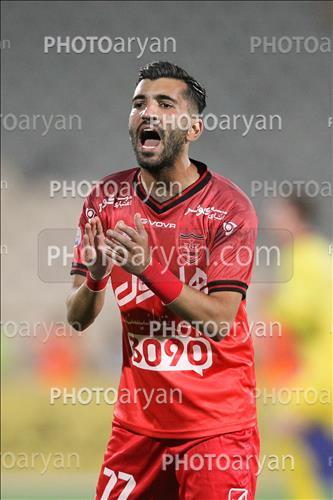 <span style='background: #33747a;font-weight: 300;font-size: 10px;box-shadow: 2px 3px 5px black;border-radius: 2px;margin: 2px;color: #fff;padding: 2px 5px;font - size: 10px;line - height: 22px; '>محسن مسلمان</span> 