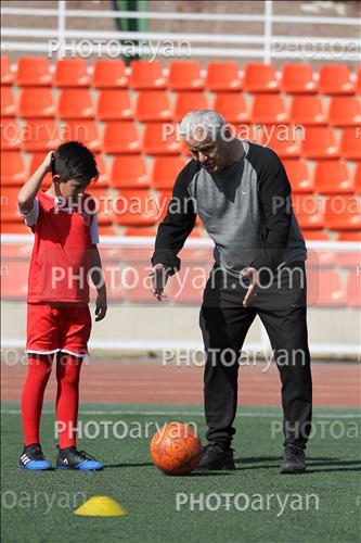 <span style='background: #33747a;font-weight: 300;font-size: 10px;box-shadow: 2px 3px 5px black;border-radius: 2px;margin: 2px;color: #fff;padding: 2px 5px;font - size: 10px;line - height: 22px; '>فرشاد پیوس  Farshad Pious</span> 