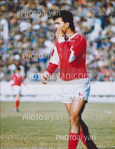 <span style='background: #33747a;box-shadow: 2px 3px 5px black;font-weight: 300;font-size: 10px;border-radius: 2px;margin: 2px;color: #fff;padding: 2px 5px;font - size: 10px;line - height: 22px; '>کریم باوی</span> 