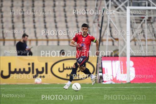 <span style='background: #33747a;font-weight: 300;font-size: 10px;box-shadow: 2px 3px 5px black;border-radius: 2px;margin: 2px;color: #fff;padding: 2px 5px;font - size: 10px;line - height: 22px; '>حامد شیری</span> 