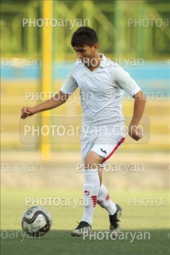 <span style='background: #33747a;font-weight: 300;font-size: 10px;box-shadow: 2px 3px 5px black;border-radius: 2px;margin: 2px;color: #fff;padding: 2px 5px;font - size: 10px;line - height: 22px; '>مهدی فلاح</span> 