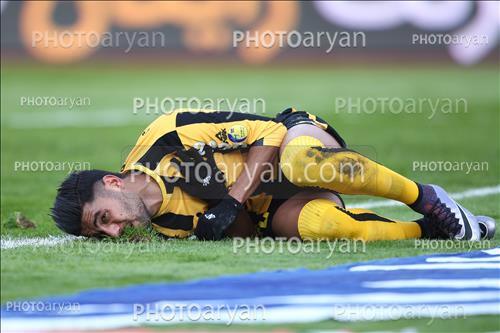 <span style='background: #33747a;box-shadow: 2px 3px 5px black;font-weight: 300;font-size: 10px;border-radius: 2px;margin: 2px;color: #fff;padding: 2px 5px;font - size: 10px;line - height: 22px; '>مهدی شریفی</span> 