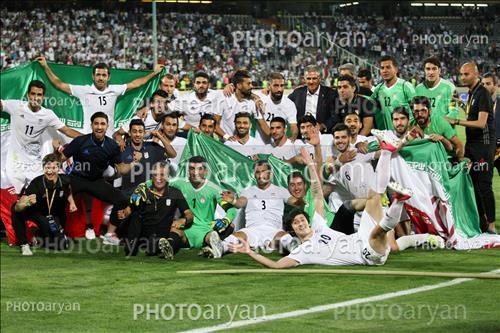 تیم ملی ایران 2-تیم ملی ازبکستان 96/03/22 - احسان حاج صفی,علیرضا بیرانوند,رامین رضائیان,حسین ماهینی,وحید امیری,مهدی ترابی,عزت اله پور غاز,علی کریمی Ali Karimi,سعید عزت الهی,رضا قوچان نژاد,علیرضا جهانبخش Alireza Jahanbakhsh,میلاد محمدی,کارلوس کی روش,سردار آزمون,محمدرضا اخباری,سعید آقایی,اشکان دژاگه,حامد لک,کریم انصاری فر,