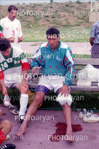 <span style='background: #33747a;font-weight: 300;font-size: 10px;box-shadow: 2px 3px 5px black;border-radius: 2px;margin: 2px;color: #fff;padding: 2px 5px;font - size: 10px;line - height: 22px; '>احمدرضا عابدزاده Ahmad Reza Abedzadeh</span> 