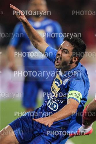 <span style='background: #33747a;font-weight: 300;font-size: 10px;box-shadow: 2px 3px 5px black;border-radius: 2px;margin: 2px;color: #fff;padding: 2px 5px;font - size: 10px;line - height: 22px; '>خسرو حیدری</span> 