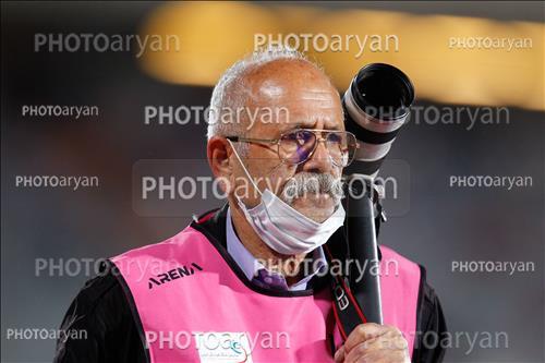 <span style='background: #33747a;box-shadow: 2px 3px 5px black;font-weight: 300;font-size: 10px;border-radius: 2px;margin: 2px;color: #fff;padding: 2px 5px;font - size: 10px;line - height: 22px; '>استاد محمد صیاد</span> 