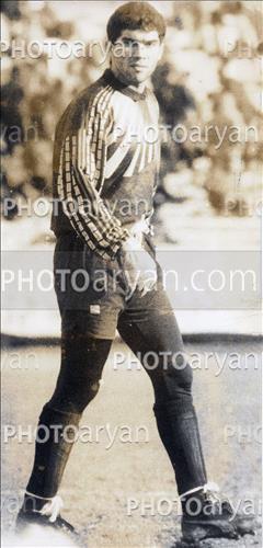 <span style='background: #33747a;box-shadow: 2px 3px 5px black;font-weight: 300;font-size: 10px;border-radius: 2px;margin: 2px;color: #fff;padding: 2px 5px;font - size: 10px;line - height: 22px; '>احمدرضا عابدزاده Ahmad Reza Abedzadeh</span> 