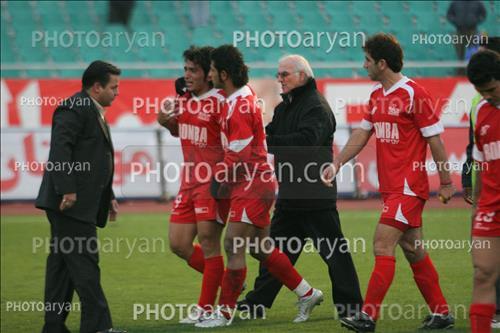 پرسپولیس 2-فجر سپاسی 4 (1384/10/09)