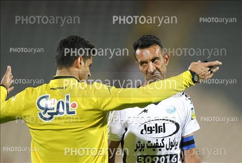 <span style='background: #33747a;box-shadow: 2px 3px 5px black;font-weight: 300;font-size: 10px;border-radius: 2px;margin: 2px;color: #fff;padding: 2px 5px;font - size: 10px;line - height: 22px; '>حمید حاج ملک</span> <span style='background: #33747a;box-shadow: 2px 3px 5px black;font-weight: 300;font-size: 10px;border-radius: 2px;margin: 2px;color: #fff;padding: 2px 5px;font - size: 10px;line - height: 22px; '>غلامرضا عنایتی</span> 