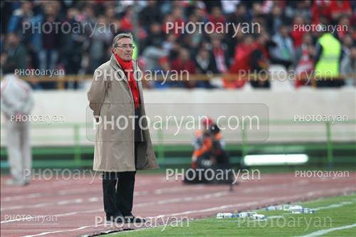 <span style='background: #33747a;font-weight: 300;font-size: 10px;box-shadow: 2px 3px 5px black;border-radius: 2px;margin: 2px;color: #fff;padding: 2px 5px;font - size: 10px;line - height: 22px; '>برانکو ایوانکویچ  Branko Ivanković </span> 