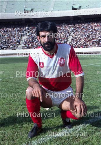 <span style='background: #33747a;box-shadow: 2px 3px 5px black;font-weight: 300;font-size: 10px;border-radius: 2px;margin: 2px;color: #fff;padding: 2px 5px;font - size: 10px;line - height: 22px; '>مرتضی فنونی زاده</span> 