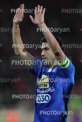 <span style='background: #33747a;font-weight: 300;font-size: 10px;box-shadow: 2px 3px 5px black;border-radius: 2px;margin: 2px;color: #fff;padding: 2px 5px;font - size: 10px;line - height: 22px; '>خسرو حیدری</span> 