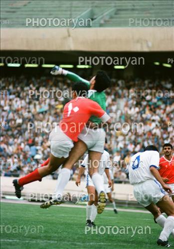 <span style='background: #33747a;box-shadow: 2px 3px 5px black;font-weight: 300;font-size: 10px;border-radius: 2px;margin: 2px;color: #fff;padding: 2px 5px;font - size: 10px;line - height: 22px; '>رضا عابدیان</span> 