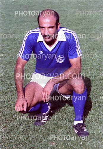 <span style='background: #33747a;font-weight: 300;font-size: 10px;box-shadow: 2px 3px 5px black;border-radius: 2px;margin: 2px;color: #fff;padding: 2px 5px;font - size: 10px;line - height: 22px; '>عبدالعلی چنگیز</span> 