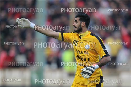 <span style='background: #33747a;box-shadow: 2px 3px 5px black;font-weight: 300;font-size: 10px;border-radius: 2px;margin: 2px;color: #fff;padding: 2px 5px;font - size: 10px;line - height: 22px; '>وحید شیخ ویسی</span> 