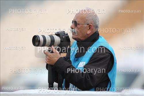 <span style='background: #33747a;font-weight: 300;font-size: 10px;box-shadow: 2px 3px 5px black;border-radius: 2px;margin: 2px;color: #fff;padding: 2px 5px;font - size: 10px;line - height: 22px; '>استاد محمد صیاد</span> 