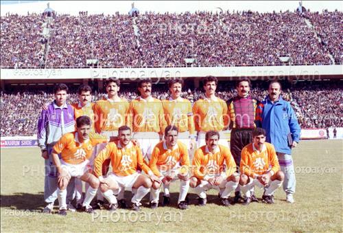 <span style='background: #33747a;box-shadow: 2px 3px 5px black;font-weight: 300;font-size: 10px;border-radius: 2px;margin: 2px;color: #fff;padding: 2px 5px;font - size: 10px;line - height: 22px; '>حسین عسگری</span> <span style='background: #33747a;box-shadow: 2px 3px 5px black;font-weight: 300;font-size: 10px;border-radius: 2px;margin: 2px;color: #fff;padding: 2px 5px;font - size: 10px;line - height: 22px; '>سید علی افتخاری</span> <span style='background: #33747a;box-shadow: 2px 3px 5px black;font-weight: 300;font-size: 10px;border-radius: 2px;margin: 2px;color: #fff;padding: 2px 5px;font - size: 10px;line - height: 22px; '>فرشاد فلاحت زاده</span> 