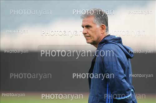 <span style='background: #33747a;box-shadow: 2px 3px 5px black;font-weight: 300;font-size: 10px;border-radius: 2px;margin: 2px;color: #fff;padding: 2px 5px;font - size: 10px;line - height: 22px; '>کارلوس کی روش</span> 