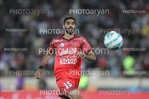 <span style='background: #33747a;font-weight: 300;font-size: 10px;box-shadow: 2px 3px 5px black;border-radius: 2px;margin: 2px;color: #fff;padding: 2px 5px;font - size: 10px;line - height: 22px; '>محمد انصاری</span> 