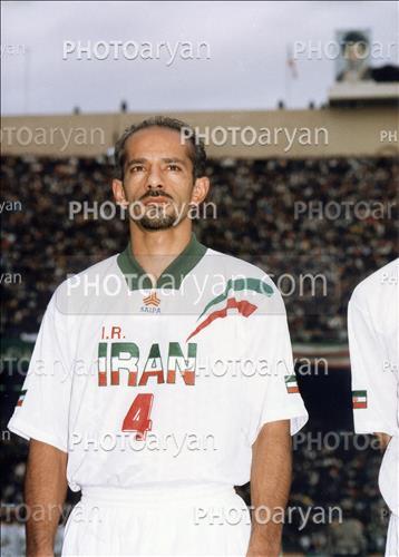 <span style='background: #33747a;box-shadow: 2px 3px 5px black;font-weight: 300;font-size: 10px;border-radius: 2px;margin: 2px;color: #fff;padding: 2px 5px;font - size: 10px;line - height: 22px; '>محمد خاکپور</span> 