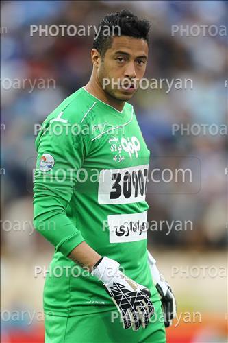 <span style='background: #33747a;box-shadow: 2px 3px 5px black;font-weight: 300;font-size: 10px;border-radius: 2px;margin: 2px;color: #fff;padding: 2px 5px;font - size: 10px;line - height: 22px; '>لی وينستون ليوناردو</span> 