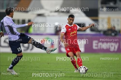 <span style='background: #33747a;font-weight: 300;font-size: 10px;box-shadow: 2px 3px 5px black;border-radius: 2px;margin: 2px;color: #fff;padding: 2px 5px;font - size: 10px;line - height: 22px; '>علی نعمتی</span> 