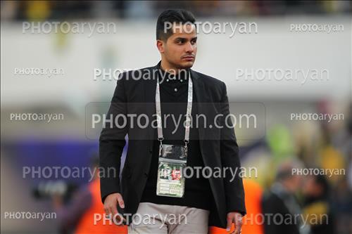 <span style='background: #33747a;box-shadow: 2px 3px 5px black;font-weight: 300;font-size: 10px;border-radius: 2px;margin: 2px;color: #fff;padding: 2px 5px;font - size: 10px;line - height: 22px; '>امیرحسین فراهانی</span> 