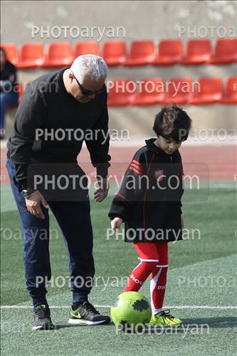 <span style='background: #33747a;font-weight: 300;font-size: 10px;box-shadow: 2px 3px 5px black;border-radius: 2px;margin: 2px;color: #fff;padding: 2px 5px;font - size: 10px;line - height: 22px; '>فرشاد پیوس  Farshad Pious</span> 