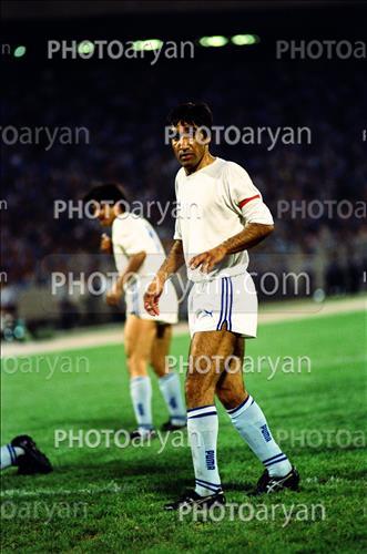 <span style='background: #33747a;box-shadow: 2px 3px 5px black;font-weight: 300;font-size: 10px;border-radius: 2px;margin: 2px;color: #fff;padding: 2px 5px;font - size: 10px;line - height: 22px; '>هادی آهنگران</span> 