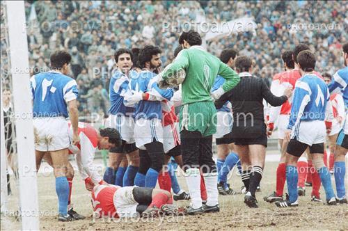 <span style='background: #33747a;box-shadow: 2px 3px 5px black;font-weight: 300;font-size: 10px;border-radius: 2px;margin: 2px;color: #fff;padding: 2px 5px;font - size: 10px;line - height: 22px; '>دربی</span> <span style='background: #33747a;box-shadow: 2px 3px 5px black;font-weight: 300;font-size: 10px;border-radius: 2px;margin: 2px;color: #fff;padding: 2px 5px;font - size: 10px;line - height: 22px; '>احمدرضا عابدزاده Ahmad Reza Abedzadeh</span> <span style='background: #33747a;box-shadow: 2px 3px 5px black;font-weight: 300;font-size: 10px;border-radius: 2px;margin: 2px;color: #fff;padding: 2px 5px;font - size: 10px;line - height: 22px; '>فرشاد پیوس  Farshad Pious</span> 