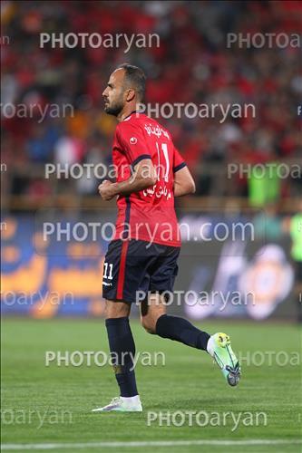 <span style='background: #33747a;box-shadow: 2px 3px 5px black;font-weight: 300;font-size: 10px;border-radius: 2px;margin: 2px;color: #fff;padding: 2px 5px;font - size: 10px;line - height: 22px; '>عبدالکریم اسلامی</span> 