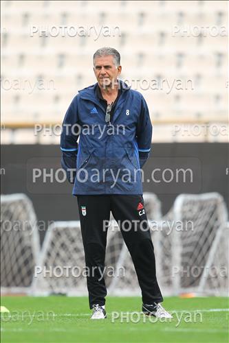 <span style='background: #33747a;box-shadow: 2px 3px 5px black;font-weight: 300;font-size: 10px;border-radius: 2px;margin: 2px;color: #fff;padding: 2px 5px;font - size: 10px;line - height: 22px; '>کارلوس کی روش</span> 