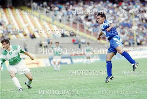 <span style='background: #33747a;box-shadow: 2px 3px 5px black;font-weight: 300;font-size: 10px;border-radius: 2px;margin: 2px;color: #fff;padding: 2px 5px;font - size: 10px;line - height: 22px; '>علیرضا منصوریان</span> 