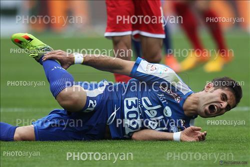 <span style='background: #33747a;font-weight: 300;font-size: 10px;box-shadow: 2px 3px 5px black;border-radius: 2px;margin: 2px;color: #fff;padding: 2px 5px;font - size: 10px;line - height: 22px; '>میثم مجیدی</span> 