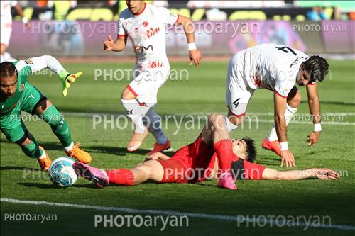 <span style='background: #33747a;box-shadow: 2px 3px 5px black;font-weight: 300;font-size: 10px;border-radius: 2px;margin: 2px;color: #fff;padding: 2px 5px;font - size: 10px;line - height: 22px; '>مجتبی روشنگر</span> <span style='background: #33747a;box-shadow: 2px 3px 5px black;font-weight: 300;font-size: 10px;border-radius: 2px;margin: 2px;color: #fff;padding: 2px 5px;font - size: 10px;line - height: 22px; '>مهدی طارمی</span> <span style='background: #33747a;box-shadow: 2px 3px 5px black;font-weight: 300;font-size: 10px;border-radius: 2px;margin: 2px;color: #fff;padding: 2px 5px;font - size: 10px;line - height: 22px; '>محمد حسین مرادمند</span> 