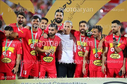 استقلال 1-پرسپولیس 2  (1402/03/10) - علیرضا بیرانوند,یحیی گل محمدی,مرتضی پور علی گنجی,سعید صادقی,فرشاد فرجی,سینا اسد بیگی,جشن قهرمانی پرسپولیس,