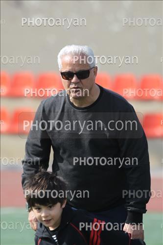 <span style='background: #33747a;font-weight: 300;font-size: 10px;box-shadow: 2px 3px 5px black;border-radius: 2px;margin: 2px;color: #fff;padding: 2px 5px;font - size: 10px;line - height: 22px; '>فرشاد پیوس  Farshad Pious</span> 