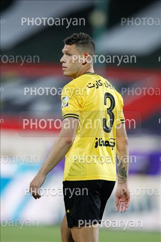 <span style='background: #33747a;box-shadow: 2px 3px 5px black;font-weight: 300;font-size: 10px;border-radius: 2px;margin: 2px;color: #fff;padding: 2px 5px;font - size: 10px;line - height: 22px; '>رناتو سیلویرا</span> 