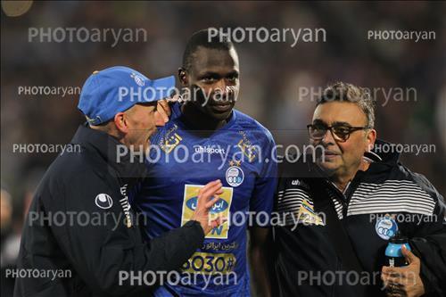 <span style='background: #33747a;box-shadow: 2px 3px 5px black;font-weight: 300;font-size: 10px;border-radius: 2px;margin: 2px;color: #fff;padding: 2px 5px;font - size: 10px;line - height: 22px; '>کاوه ستوده</span> <span style='background: #33747a;box-shadow: 2px 3px 5px black;font-weight: 300;font-size: 10px;border-radius: 2px;margin: 2px;color: #fff;padding: 2px 5px;font - size: 10px;line - height: 22px; '>شیخ دیاباته  cheick tidiane diabaté</span> 