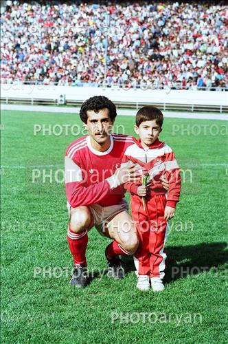 <span style='background: #33747a;box-shadow: 2px 3px 5px black;font-weight: 300;font-size: 10px;border-radius: 2px;margin: 2px;color: #fff;padding: 2px 5px;font - size: 10px;line - height: 22px; '>ابراهیم کیان طهماسبی</span> 