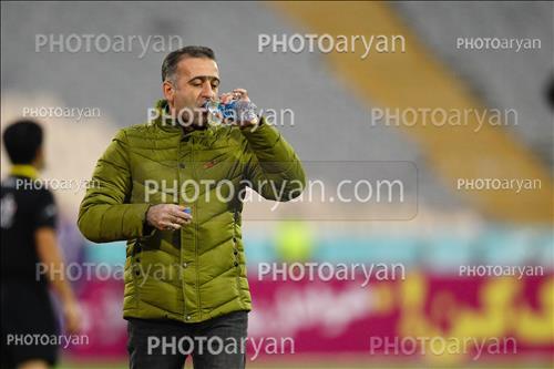 <span style='background: #33747a;box-shadow: 2px 3px 5px black;font-weight: 300;font-size: 10px;border-radius: 2px;margin: 2px;color: #fff;padding: 2px 5px;font - size: 10px;line - height: 22px; '>فراز کمالوند</span> 