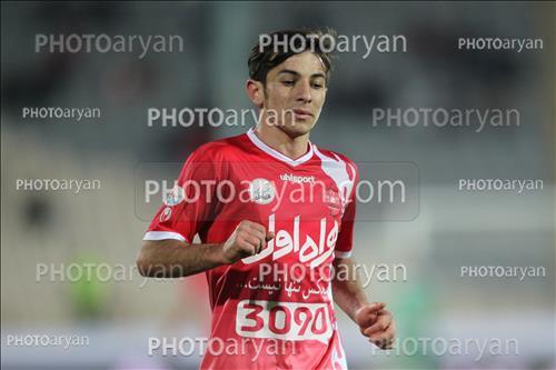 <span style='background: #33747a;box-shadow: 2px 3px 5px black;font-weight: 300;font-size: 10px;border-radius: 2px;margin: 2px;color: #fff;padding: 2px 5px;font - size: 10px;line - height: 22px; '>فرشاد احمدزاده</span> 