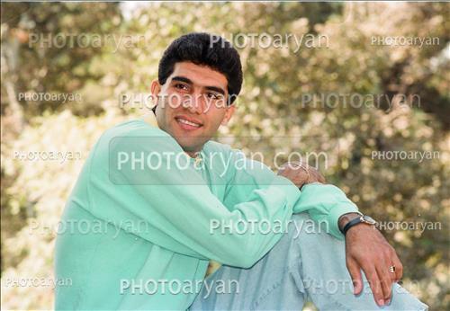 <span style='background: #33747a;font-weight: 300;font-size: 10px;box-shadow: 2px 3px 5px black;border-radius: 2px;margin: 2px;color: #fff;padding: 2px 5px;font - size: 10px;line - height: 22px; '>احمدرضا عابدزاده Ahmad Reza Abedzadeh</span> 