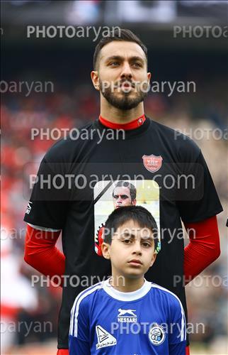 <span style='background: #33747a;font-weight: 300;font-size: 10px;box-shadow: 2px 3px 5px black;border-radius: 2px;margin: 2px;color: #fff;padding: 2px 5px;font - size: 10px;line - height: 22px; '>سوشا مکانی</span> 