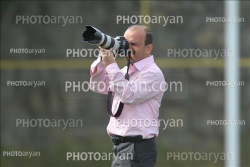 <span style='background: #33747a;font-weight: 300;font-size: 10px;box-shadow: 2px 3px 5px black;border-radius: 2px;margin: 2px;color: #fff;padding: 2px 5px;font - size: 10px;line - height: 22px; '>حسن شهسواری</span> 