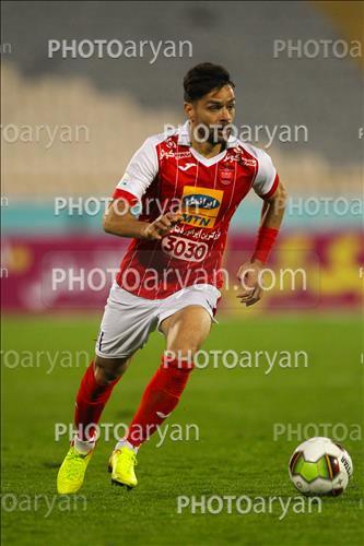 <span style='background: #33747a;font-weight: 300;font-size: 10px;box-shadow: 2px 3px 5px black;border-radius: 2px;margin: 2px;color: #fff;padding: 2px 5px;font - size: 10px;line - height: 22px; '>کمال کامیابی نیا</span> 